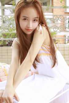 女厕脱裤撒尿大全视频
